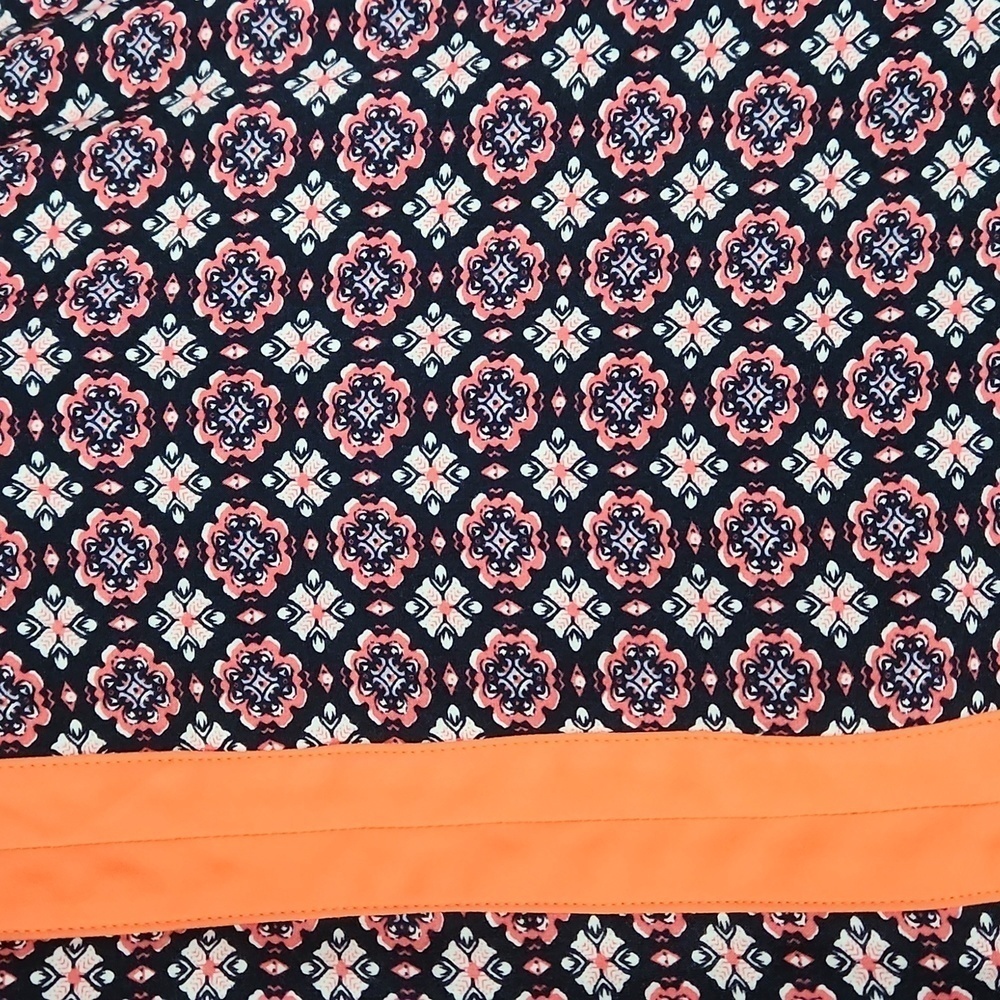 THML Stitch Fix Medallion Shift Dress - Picture 4 of 6